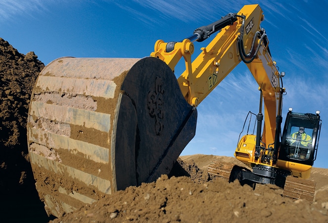 JS180 Tracked Excavator excavating material