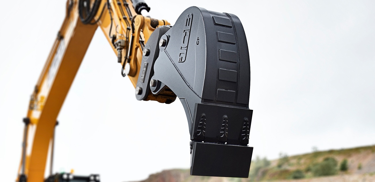 JCB Filleted bladed bucket on a 220x