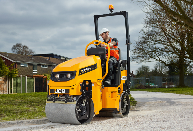 CT160-80/100 Vibratory Tandem Roller compacting road