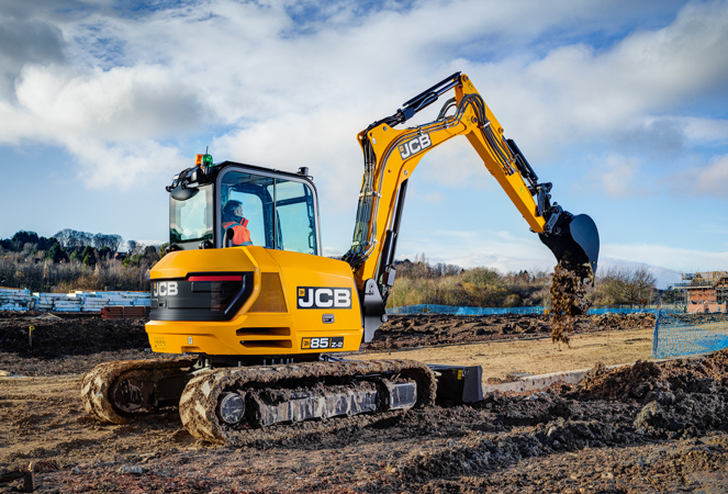 85Z-2 Mini Excavator excavating