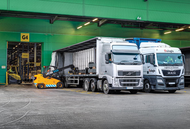 JCB TLT30-19E loading into a lorry