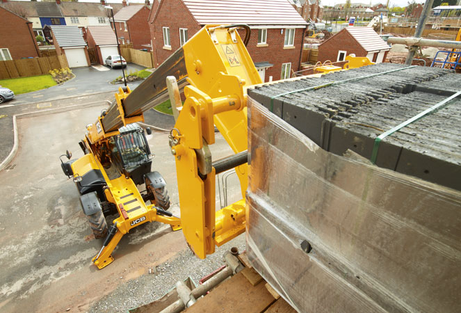 533-105 Telehandler Lifting Roof Tiles