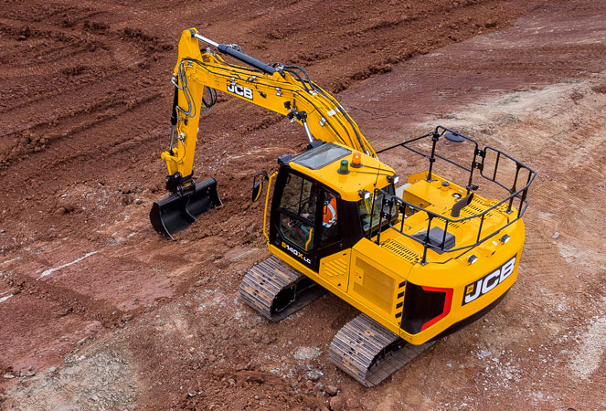 JCB 140X Tracked Excavator excavating