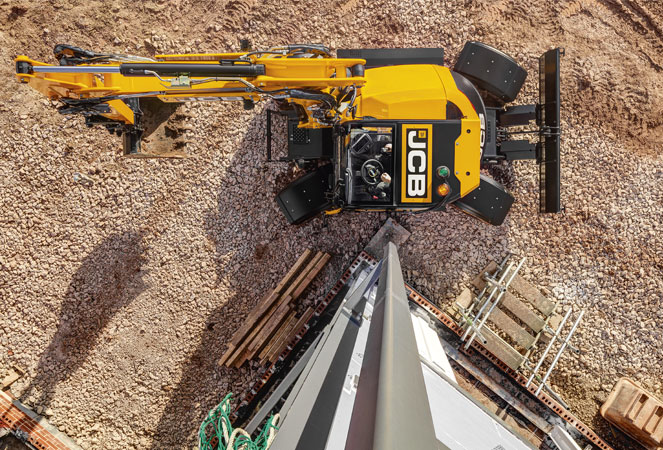 JCB Hydradig 110W Wheeled Excavator driving through site