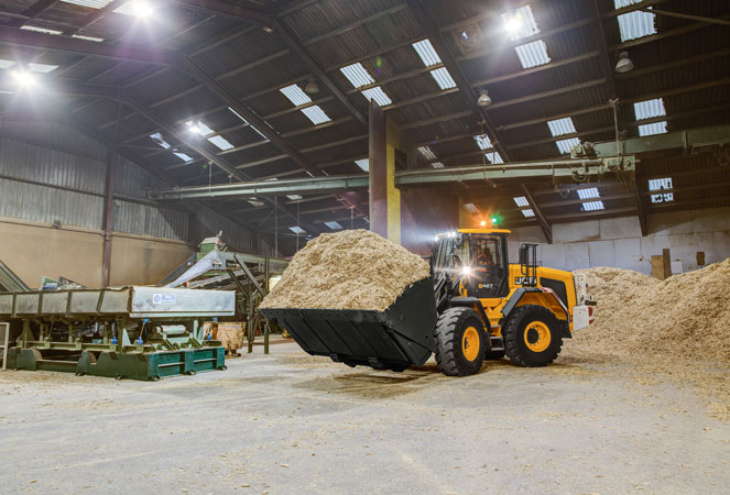 A 427 Wheel Loading Shovel transporting a full shovel