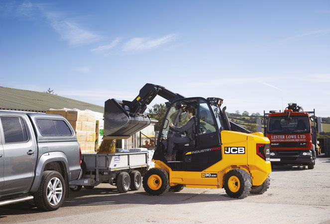 A TLT30-23D 4WD Industrial Forklift Tipping