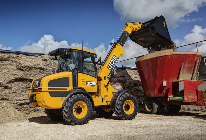 JCB TM420 unloading shovel