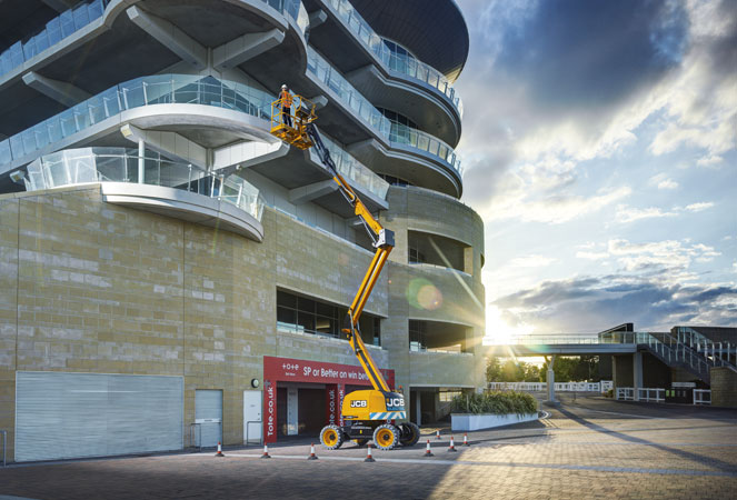 JCB A45E Electric Articulated Boom working on a balcony