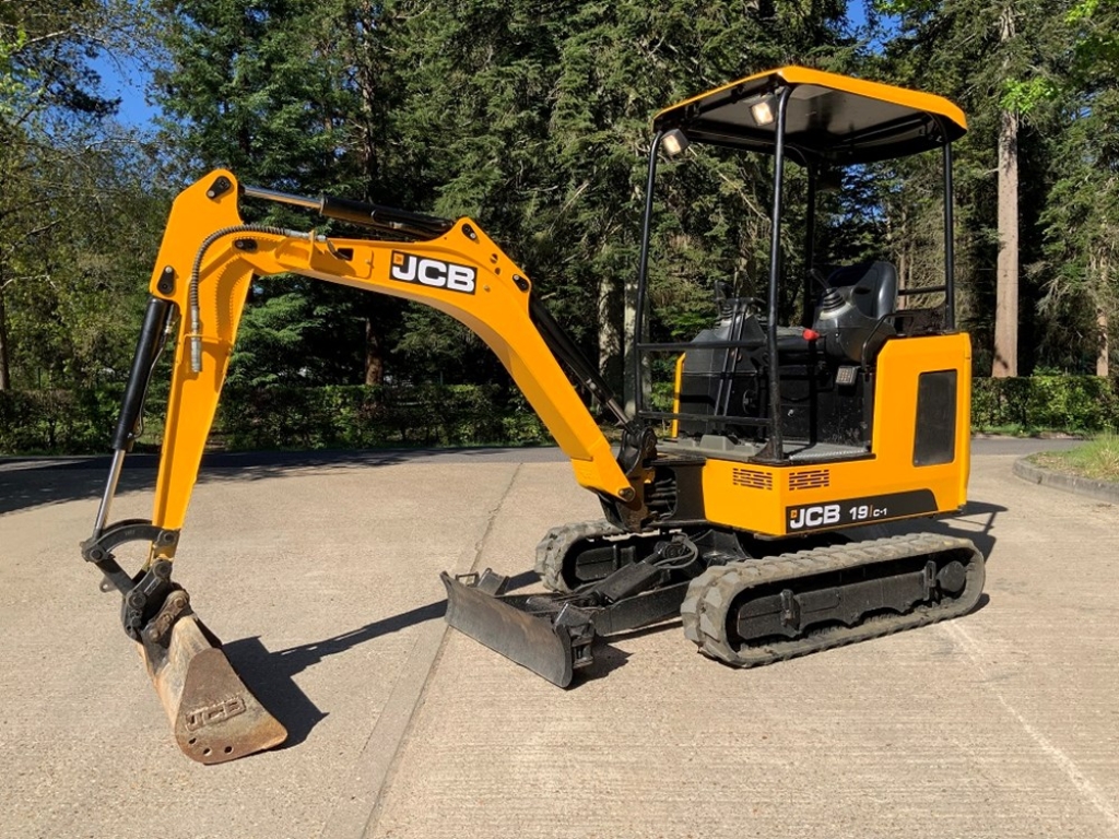 JCB 19C-1-thumb
